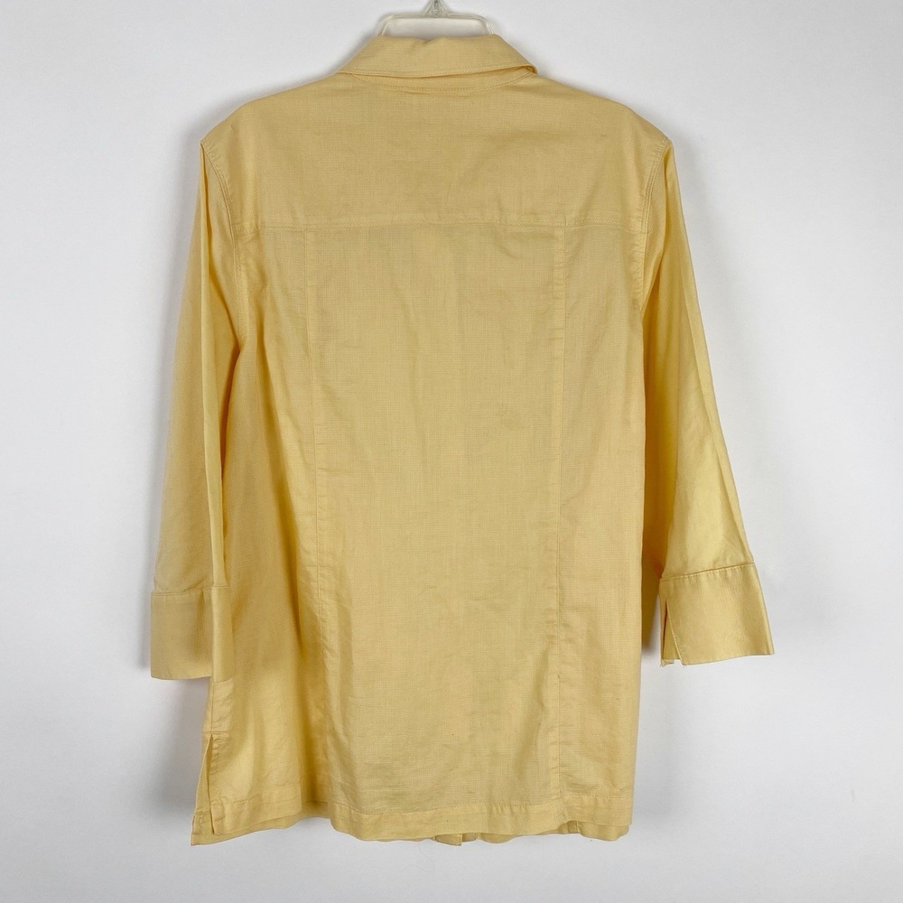 Chicos Ripstop Utility Epaulet Button Down Shirt Womens 8 Chicos 1 Pale Yellow - Picture 2 of 5